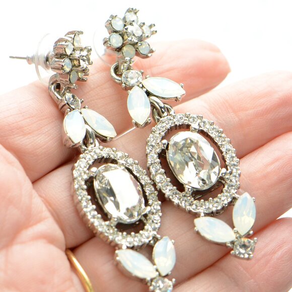 Vintage Oscar de la Renta Crystal Drop Earrings - Picture 5 of 5